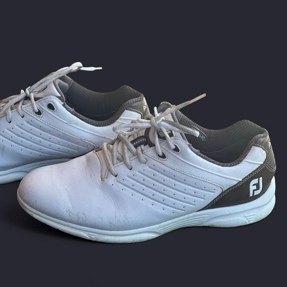 FootJoy Golf Shoes | Size 10 in White and Brown